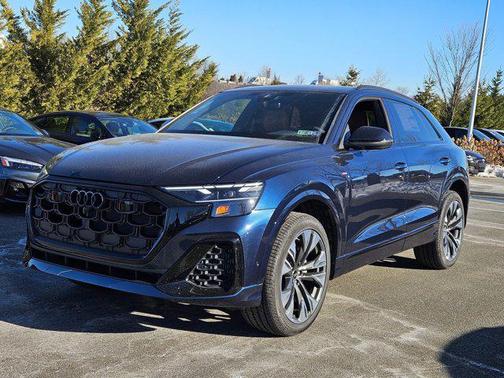 2025 Audi Q8 55 Premium Plus
