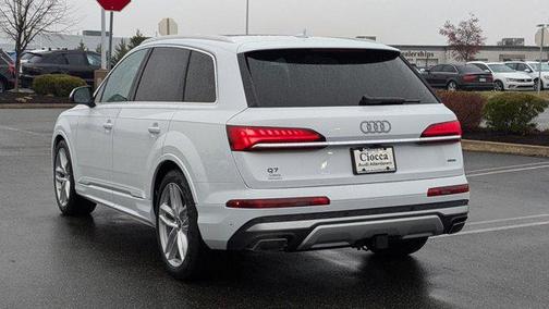 2025 Audi Q7 55 Premium Plus