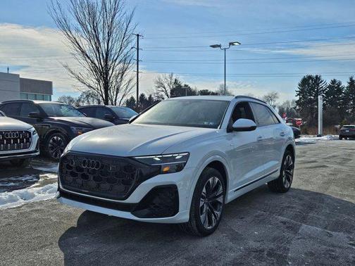 2025 Audi Q8 55 Premium Plus