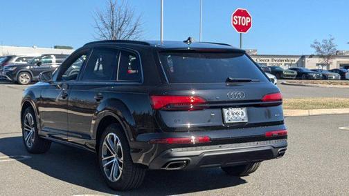 2025 Audi Q7 45 Premium Plus