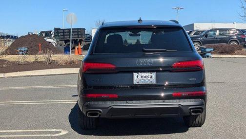 2025 Audi Q7 45 Premium Plus