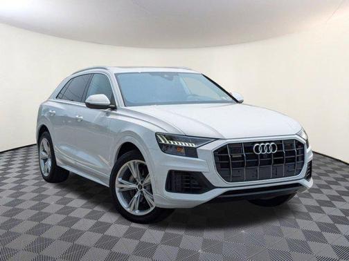 2023 Audi Q8 55 Premium Plus