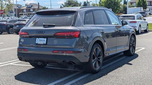 2025 Audi Q7 55 Premium Plus