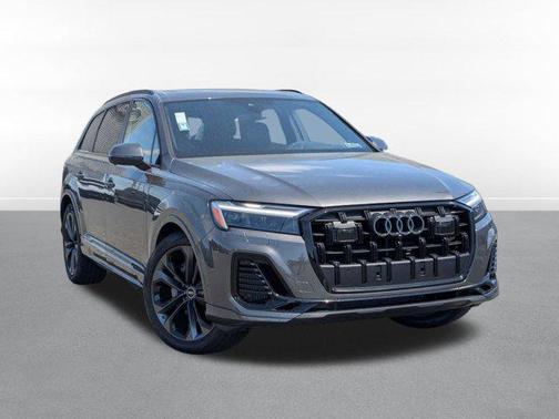 2025 Audi Q7 55 Premium Plus