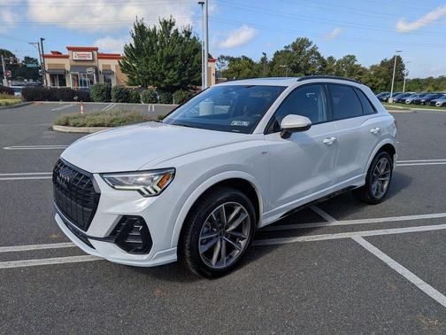 2025 Audi Q3 Premium 45 TFSI S line quattro Tiptronic