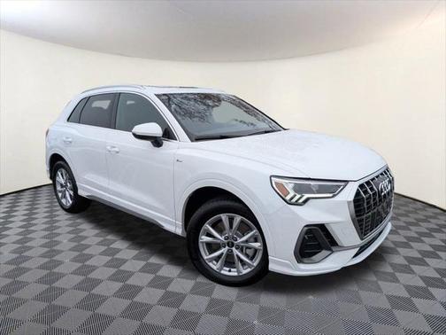 2025 Audi Q3 Premium 45 TFSI S line quattro Tiptronic