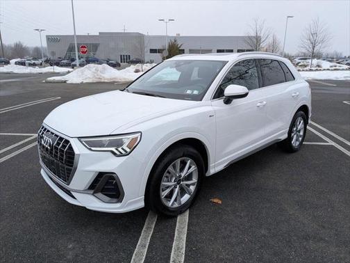 2025 Audi Q3 Premium 45 TFSI S line quattro Tiptronic