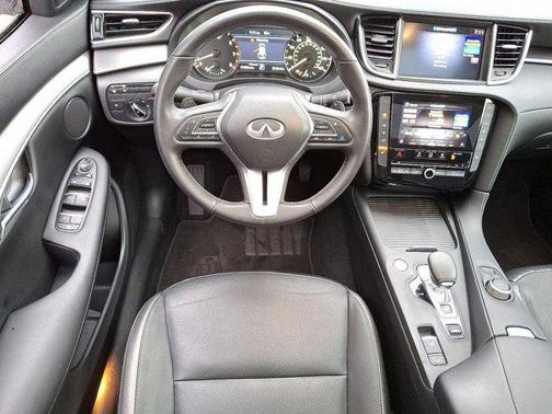 2022 INFINITI QX50 LUXE AWD