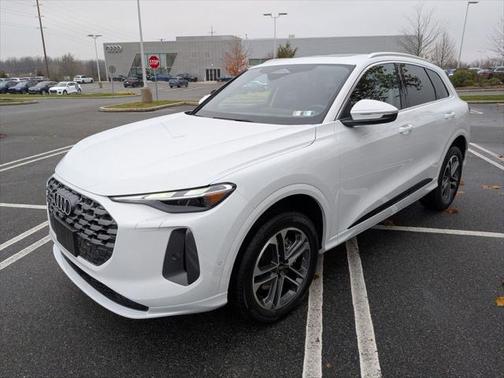 2025 Audi Q5 Premium TFSI quattro S tronic