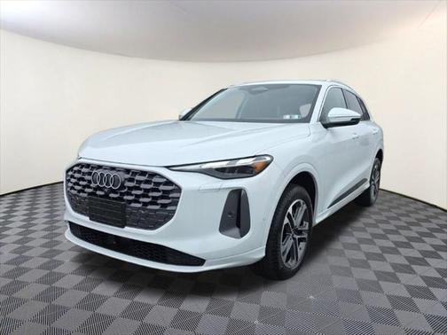 2025 Audi Q5 Premium TFSI quattro S tronic