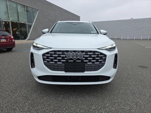 2025 Audi Q5 Premium TFSI quattro S tronic