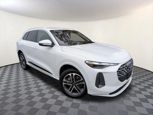 2025 Audi Q5 Premium TFSI quattro S tronic