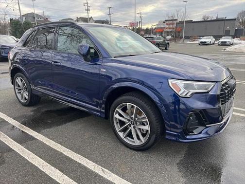 2025 Audi Q3 Premium 45 TFSI S line quattro Tiptronic