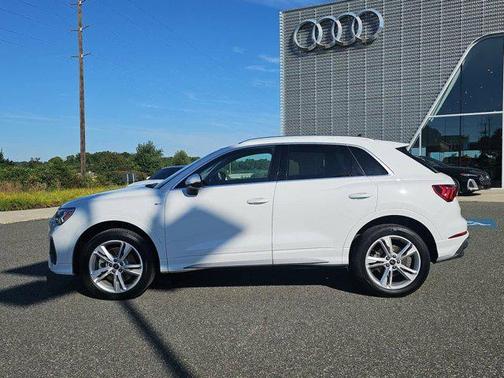 2023 Audi Q3 Premium 45 TFSI S line quattro Tiptronic