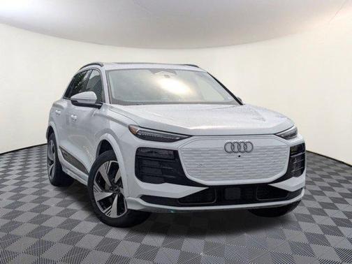2025 Audi Q6 e-tron Premium Plus quattro