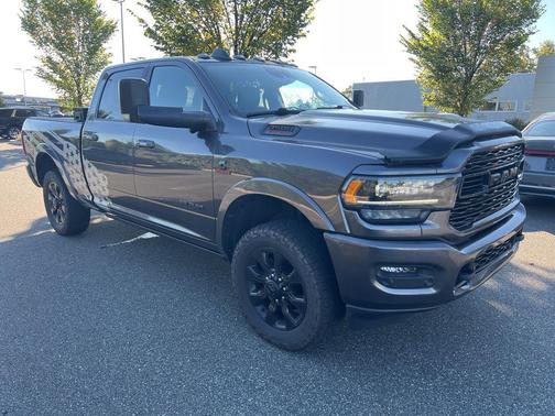 2021 RAM 3500 Limited Crew Cab 4x4 6'4' Box