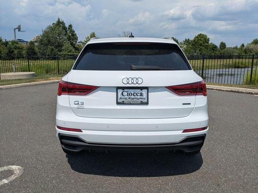 2025 Audi Q3 Premium 45 TFSI S line quattro Tiptronic