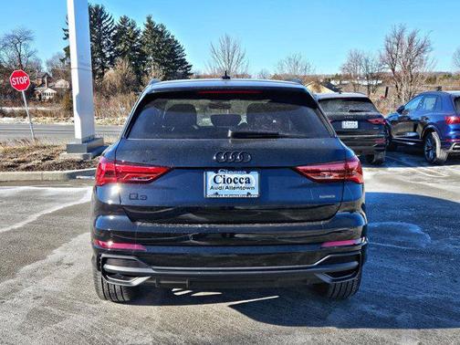 2025 Audi Q3 Premium 45 TFSI S line quattro Tiptronic