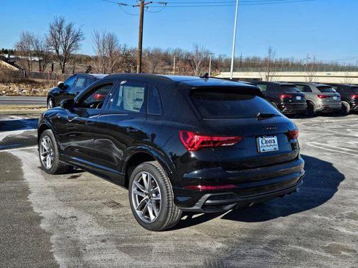 2025 Audi Q3 Premium 45 TFSI S line quattro Tiptronic