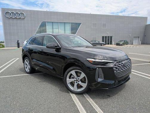 2025 Audi Q5 Premium Plus