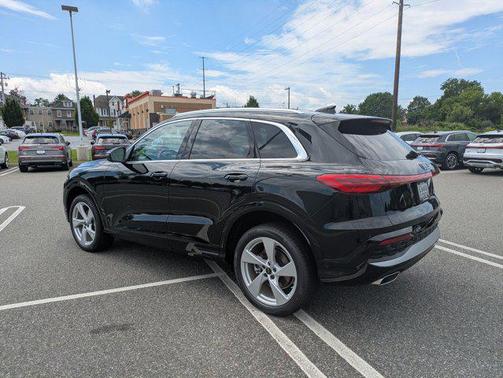 2025 Audi Q5 Premium Plus