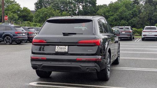 2025 Audi Q7 45 Premium Plus