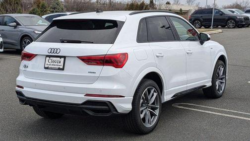 2025 Audi Q3 Premium 45 TFSI S line quattro Tiptronic