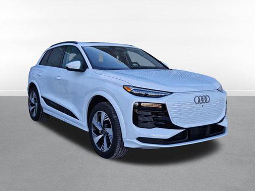 2025 Audi Q6 e-tron Premium Plus quattro