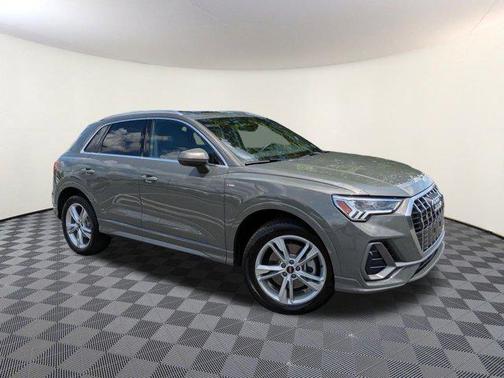 2024 Audi Q3 Premium 45 TFSI S line quattro Tiptronic