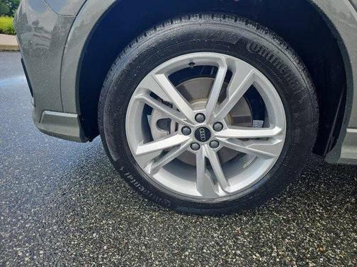 2024 Audi Q3 Premium 45 TFSI S line quattro Tiptronic