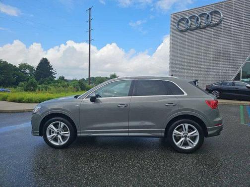 2024 Audi Q3 Premium 45 TFSI S line quattro Tiptronic