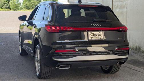 2025 Audi Q5 Premium Plus