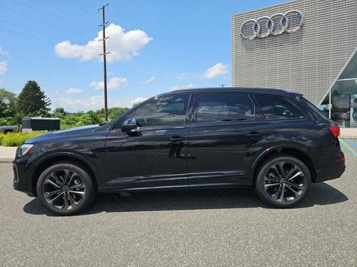 2025 Audi Q7 55 Premium Plus