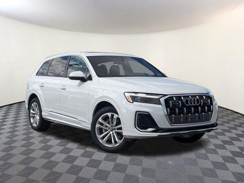 2025 Audi Q7 45 Premium