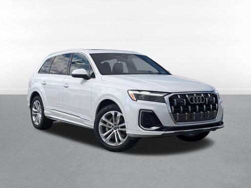 2025 Audi Q7 45 Premium