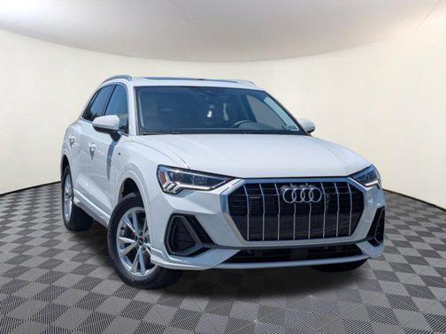 2025 Audi Q3 Premium 45 TFSI S line quattro Tiptronic