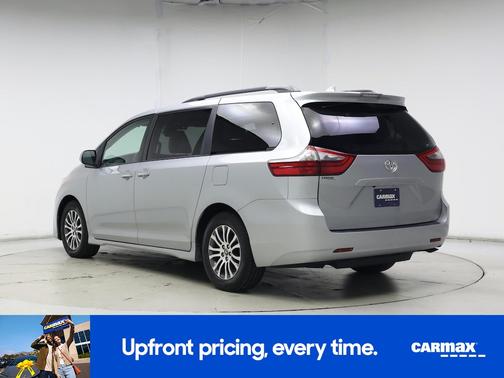 2020 Toyota Sienna XLE