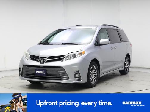 2020 Toyota Sienna XLE
