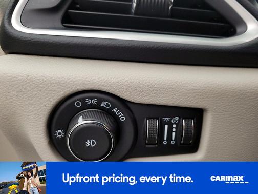 Silver 2023 Chrysler Pacifica Touring L
