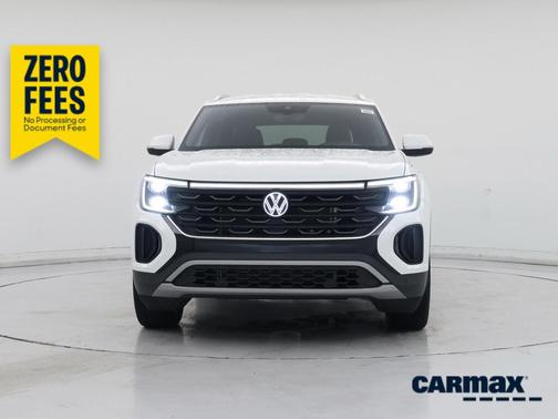 White 2025 Volkswagen Atlas Cross Sport SE w/Tech