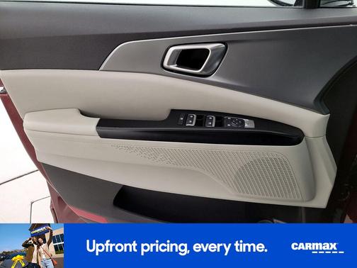 2024 Kia Carnival LX Seat Package