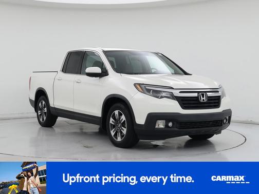 White 2017 Honda Ridgeline RTL