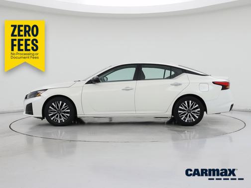White 2025 Nissan Altima SV