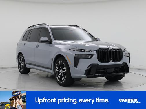 Gray 2025 BMW X7 xDrive40i