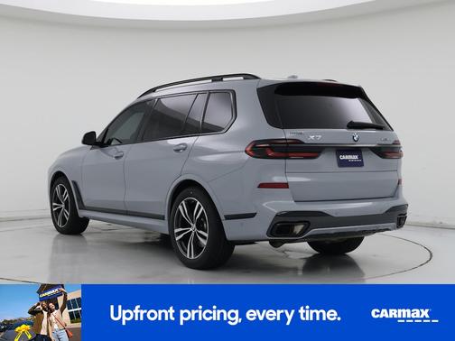 Gray 2025 BMW X7 xDrive40i