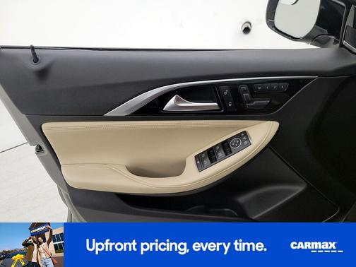 2018 INFINITI QX30 Premium