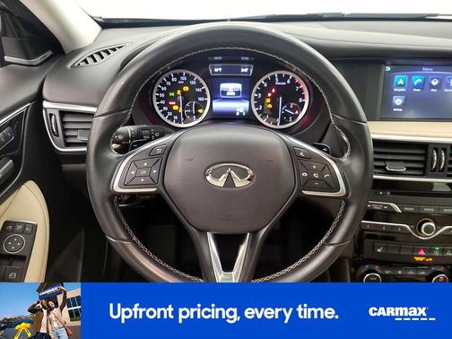 2018 INFINITI QX30 Premium