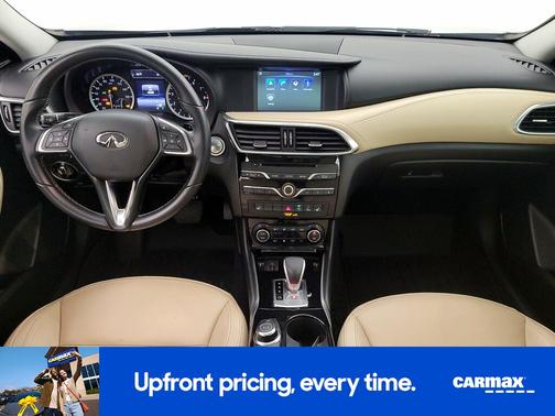 2018 INFINITI QX30 Premium