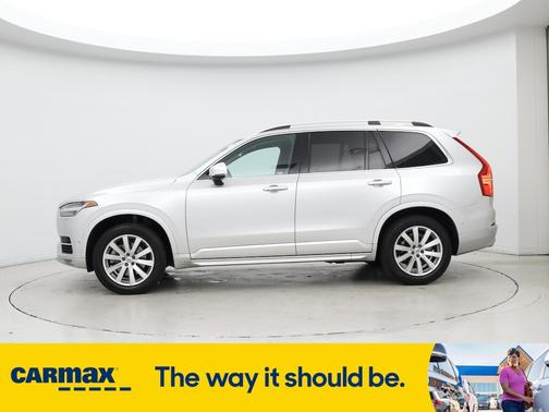 2018 Volvo XC90 T6 Momentum
