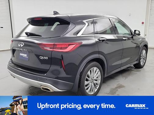 Black 2023 INFINITI QX50 Luxe